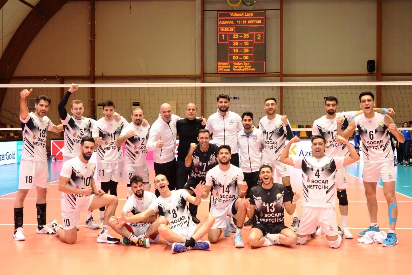 İlin son oyununda sürpriz nəticə - FOTO