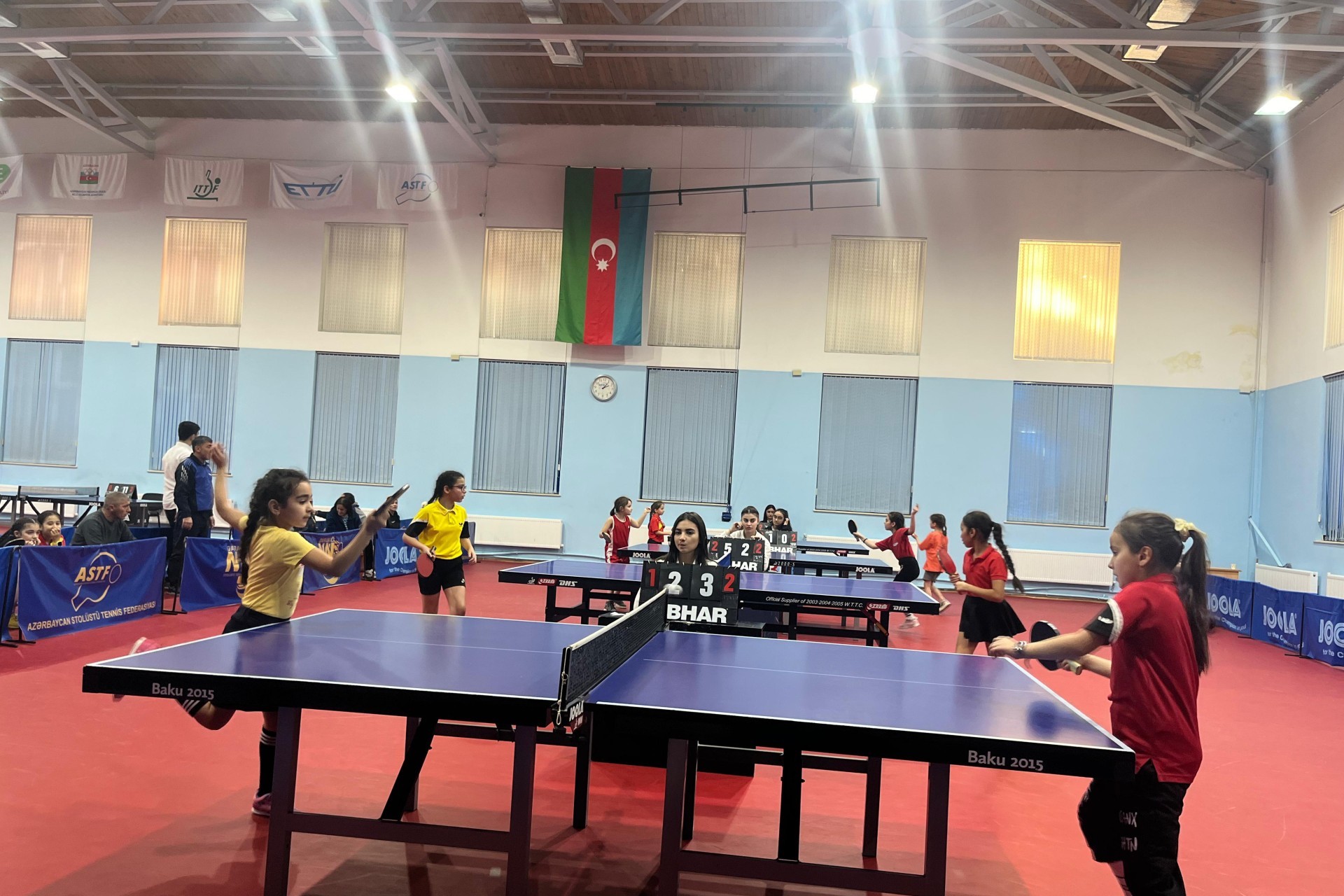 Stolüstü tennisçilər arasında ölkə turniri keçirilir