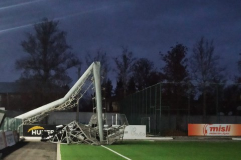 A light pole fell in Tovuz, the game was postponed - PHOTO - VIDEO