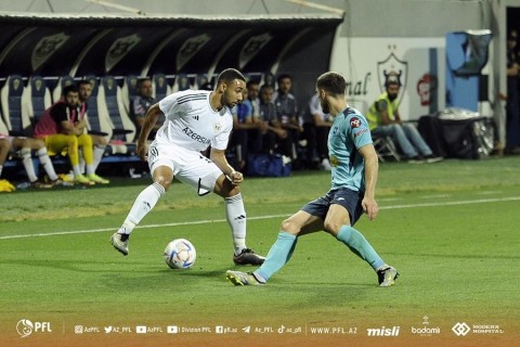 "Neftçi" üçüncü pillədə, "Qarabağ" fasiləyə qələbə ilə yollanıb - VİDEO