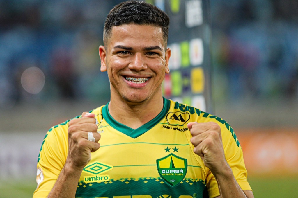 The opponent of Qarabag is transferring a Brazilian player
