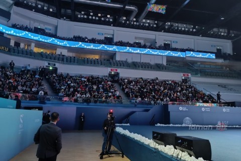 Milli Gimnastika Arenasında Yeni il şousu - FOTO