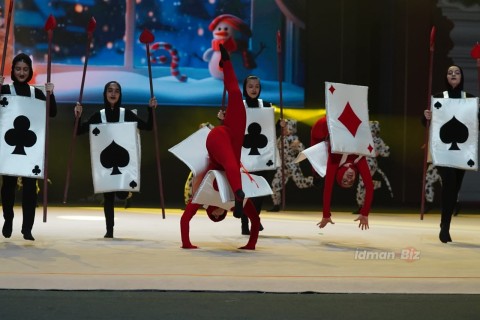 Milli Gimnastika Arenasında Yeni il şousu - FOTO