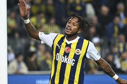 Fred “İnternasional”ın hədəfinə düşüb