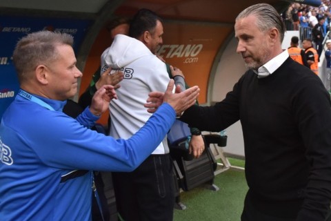 “Styaua”nın məşqçisi “Neftçi”nin sabiq baş məşqçisini ittiham edib