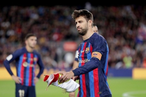 Pike futbola qayıdır – məşqçi kimi