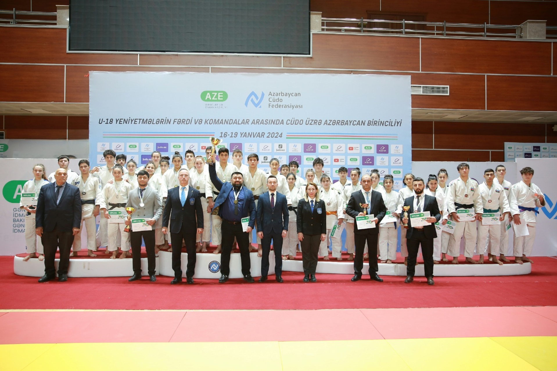 Дзюдоисты "Тахсила" стали чемпионами в командном зачете - ФОТО