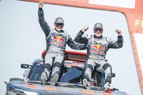 Sainz’s 61-year-old father won the Dakar rally for the 4th time