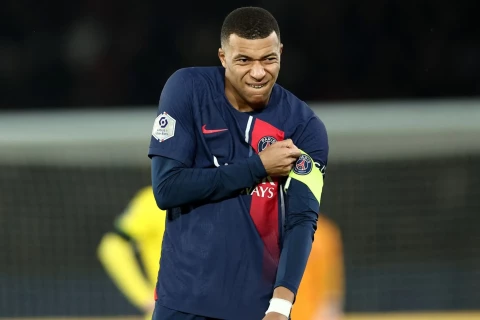 PSG offer 400 million Euros to keep Mbappe away from Real Madrid
