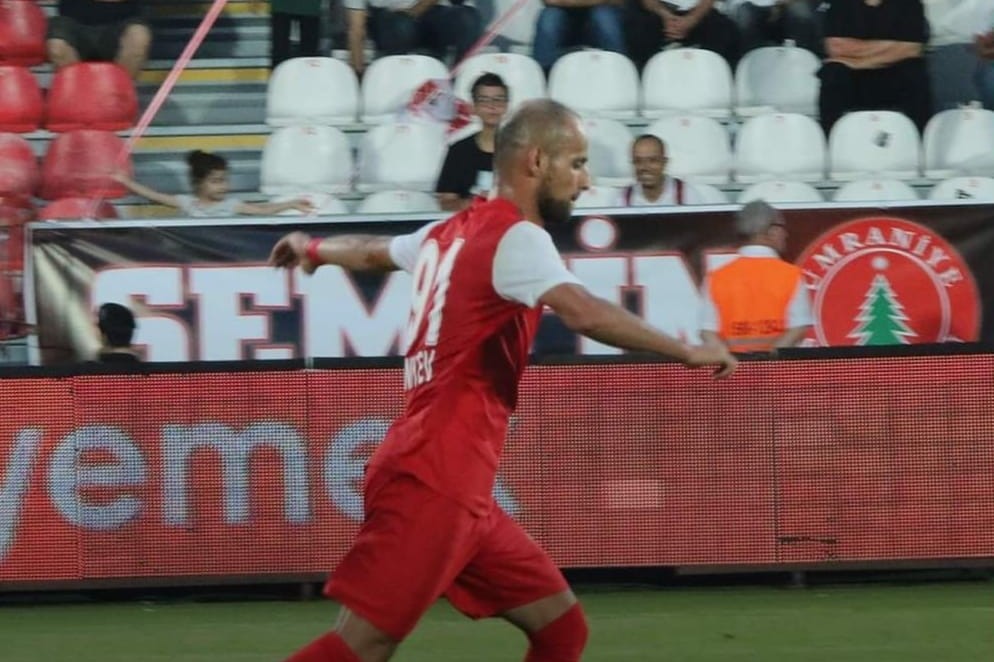 Diniyev ağır məğlubiyyət alıb