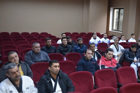 Oh Kvang Çeolun rəhbərliyi ilə taekvondo məşqçilərinin seminarı başlayıb - FOTO