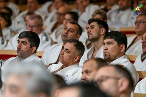 Судьи и тренеры по дзюдо на международном семинаре - ФОТО