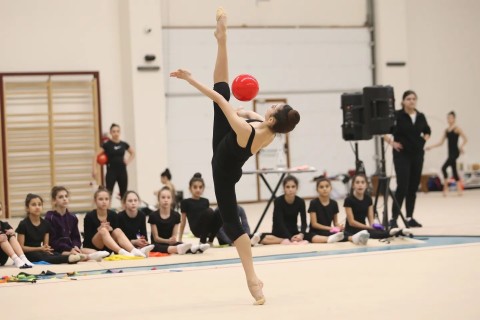Mariana Vasileva yığmanın hazırlığını izləyib - FOTO