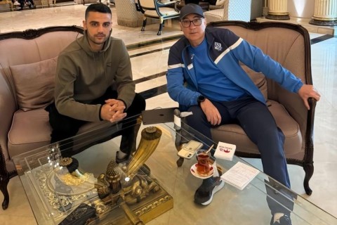 Таблица past tenses в английском. Предложения с while в английском языке. Confused предложения. Шутки на английском. When i arrived.