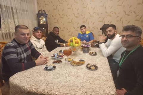 Сюрприз от игроков "Кяпаза" юному болельщику, который не смог сдержать слез - ФОТО