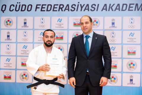Тренерам-участникам программы Академии BCF вручены сертификаты - ФОТО