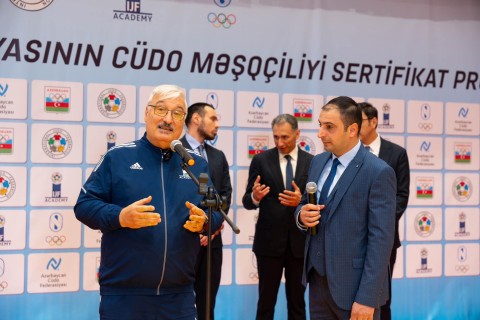 Тренерам-участникам программы Академии BCF вручены сертификаты - ФОТО