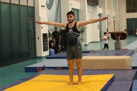 Гимнасты провели контрольную тренировку перед Кубком мира - ФОТО