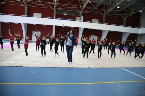 Мастер-класс по гимнастики в Олимпийском комплексе Абшерона - ФОТО