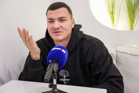 Эндар Поладханлы: "Мне передался талант от мамы" - лидер "Сабаха" рассказал о себе и своей звездной семье - ФОТО