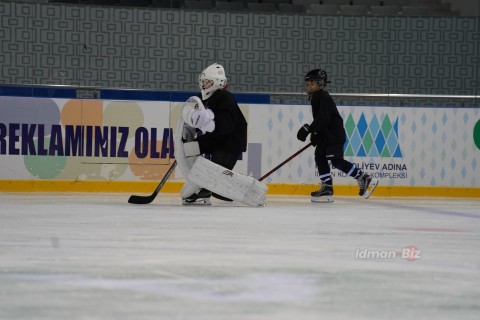 The recently established hockey team performed an open practice - PHOTO