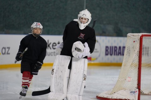 The recently established hockey team performed an open practice - PHOTO