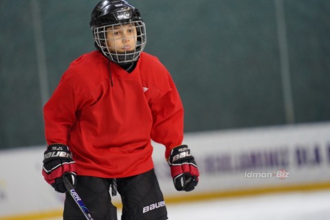 The recently established hockey team performed an open practice - PHOTO