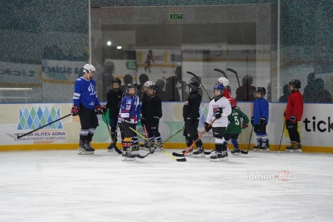 The recently established hockey team performed an open practice - PHOTO