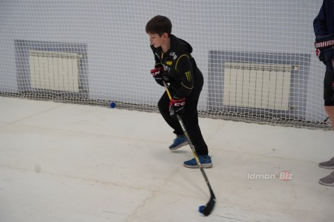 The recently established hockey team performed an open practice - PHOTO