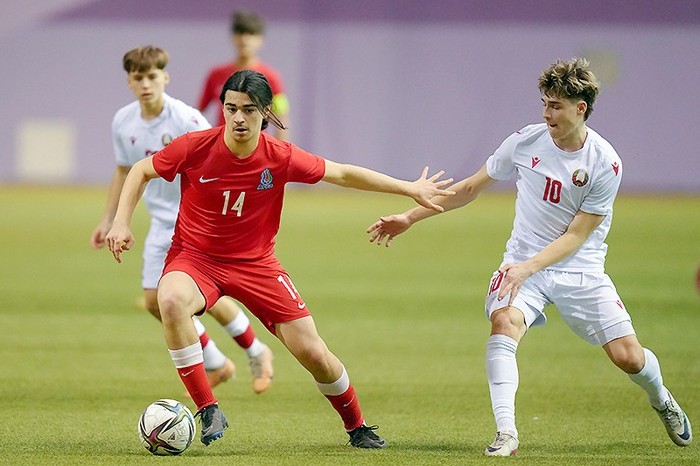 Yığmamız Belarusa uduzub