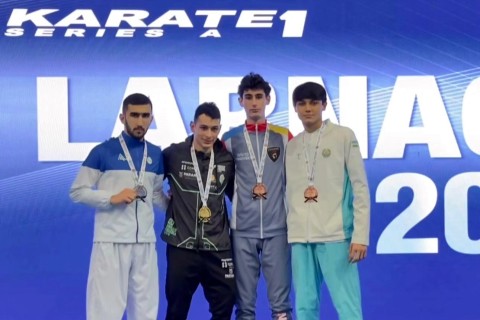 Azərbaycan karateçisi gümüş qazanıb