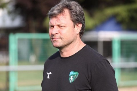Клуб азербайджанского игрока расстался с главным тренером