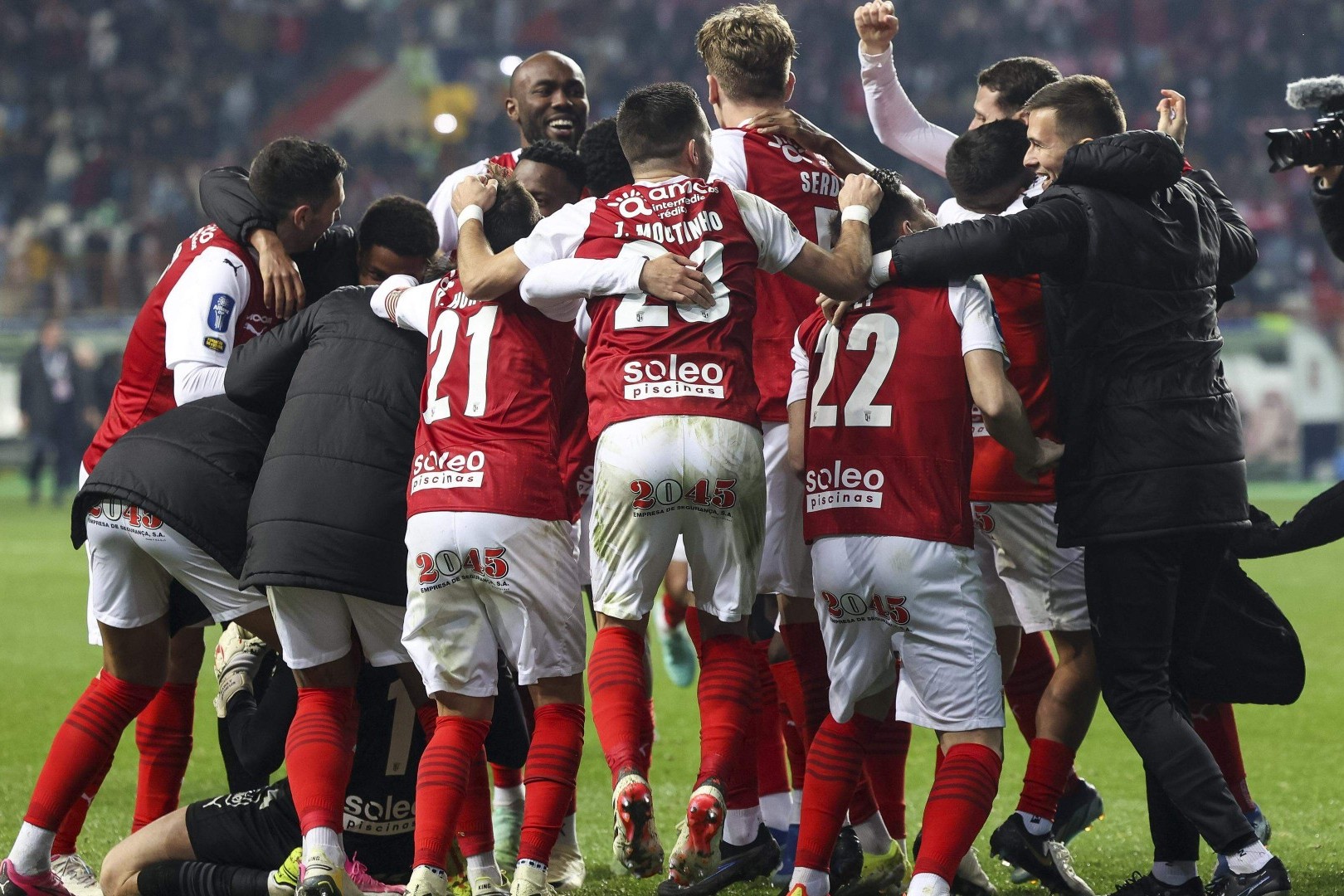 Трансферная политика "Браги": соперник "Карабаха", зарабатывающий миллионы