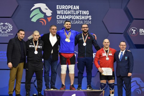Azərbaycan Avropa çempionatları tarixində 2 pillə irəliləyib