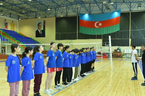 Sumqayıtda voleybol düşərgəsinə 40 yeniyetmə cəlb edilib - FOTO
