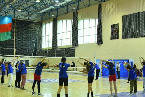 Sumqayıtda voleybol düşərgəsinə 40 yeniyetmə cəlb edilib - FOTO