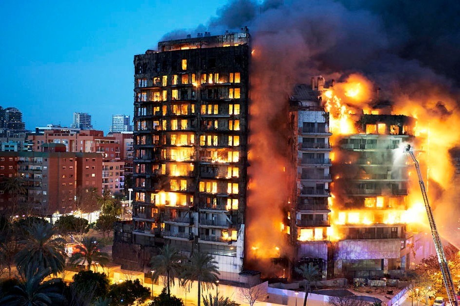 Granada - Valencia match has been postponed due to a strong fire