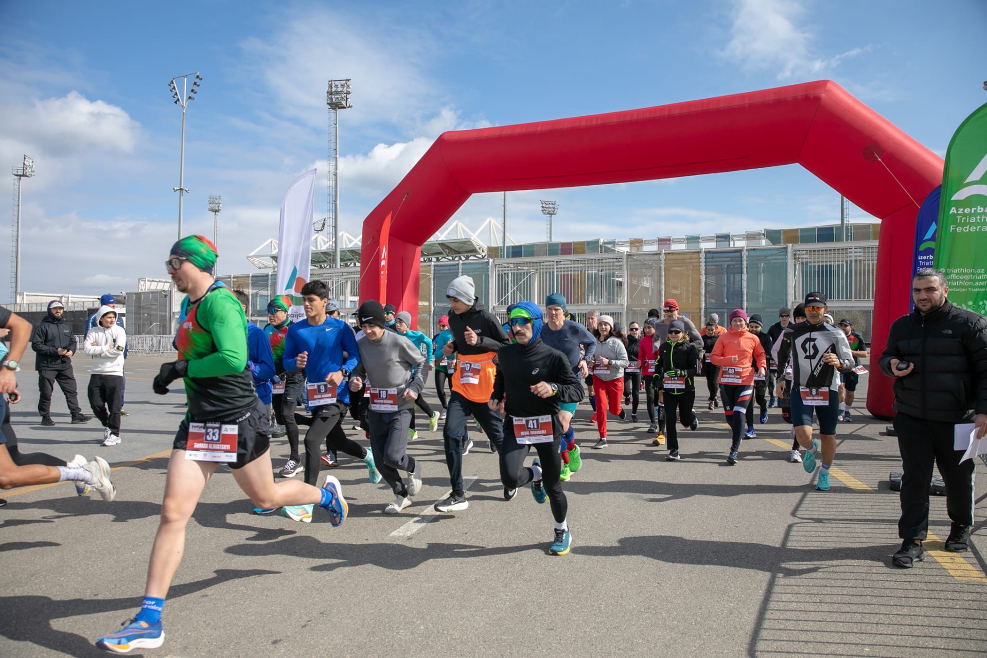 “IronWinD Winter Aquathlon” yarışı baş tutub - FOTO