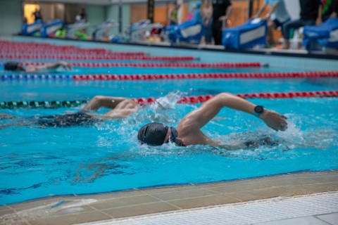 “IronWinD Winter Aquathlon” yarışı baş tutub - FOTO