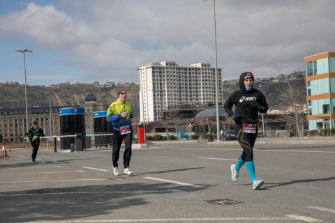 “IronWinD Winter Aquathlon” yarışı baş tutub - FOTO