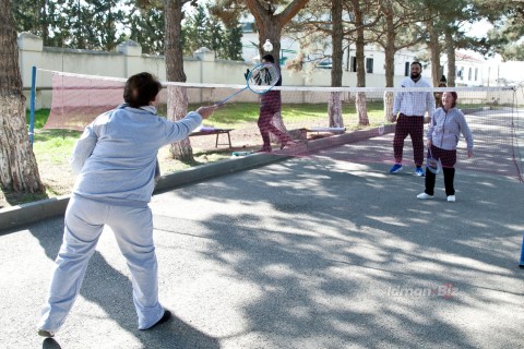 Sports Week: Football and badminton competition among the elder - PHOTO - VIDEO