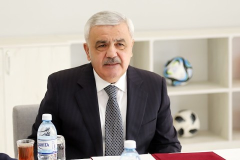 Rovnag Abdullayev bows out of the running