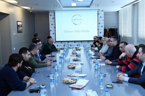 Фарид Гаибов встретился со спортивными фотографами - ФОТО