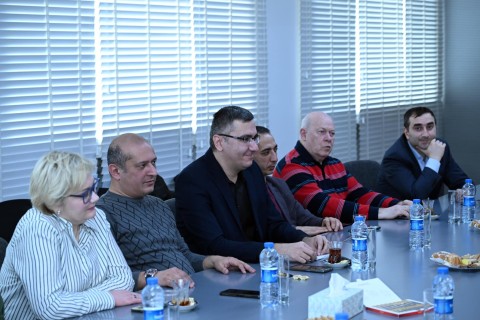 Фарид Гаибов встретился со спортивными фотографами - ФОТО