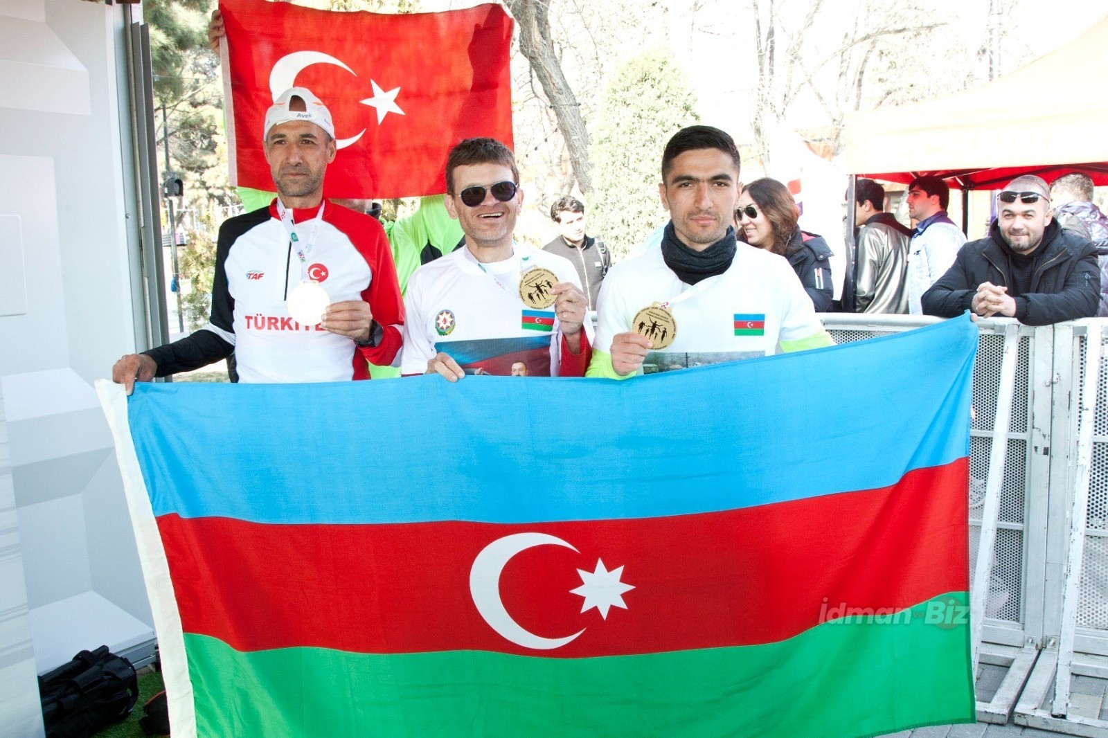 Ultramarathon winner: "I dedicate the victory to the martyrs"