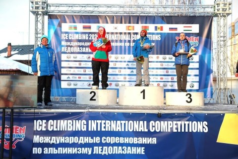 Азербайджанские ледолазы выиграли бронзу в Тюмени - ФОТО