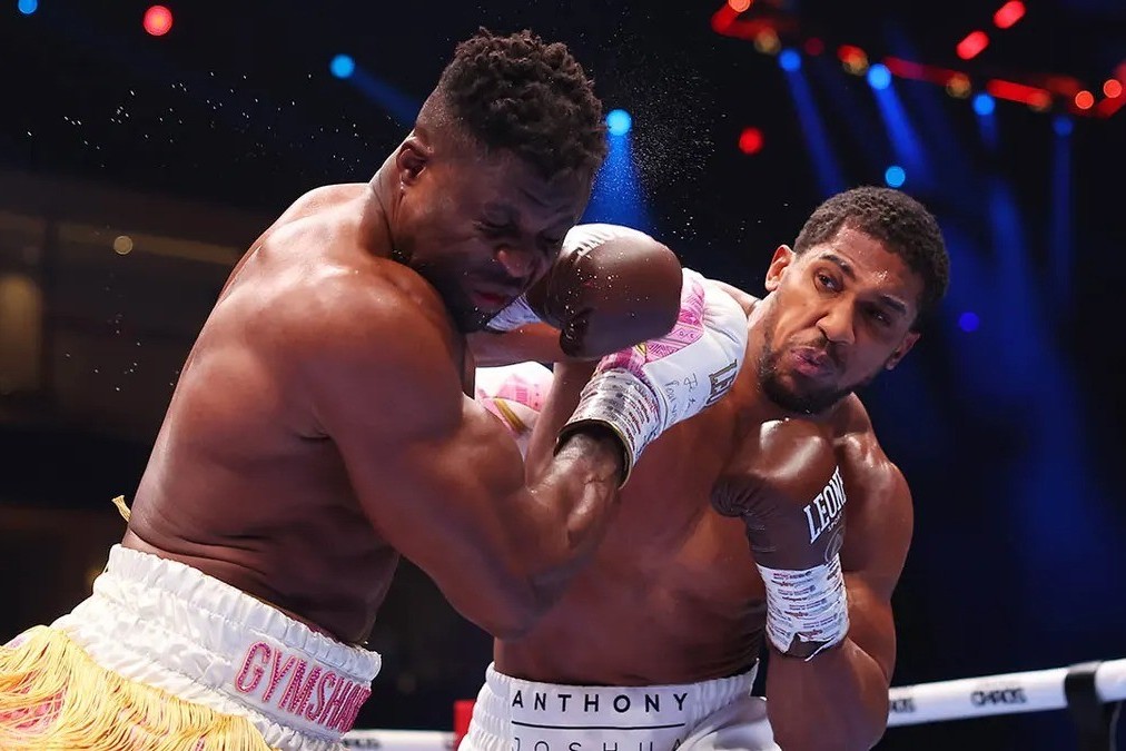 Joshua knocked out Ngannou - VIDEO