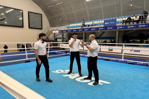 Dünya çempionumuz hakimliyə başlayıb - FOTO
