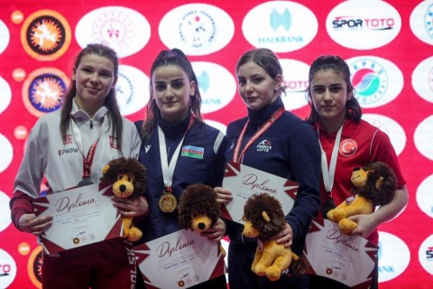 Борцы завоевали 10 медалей на турнире "Чемпионы" - ФОТО