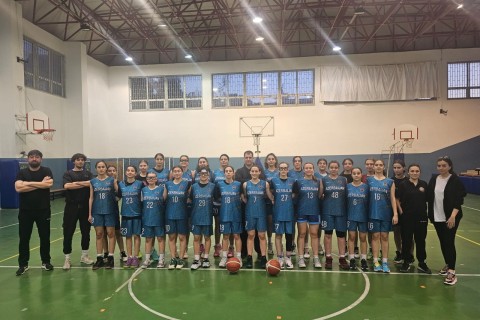 Баскетболистки тренируются в Турции - ФОТО